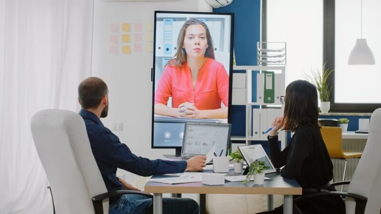 Asynchronous Interviews in Modern Time-Independent Hiring Models